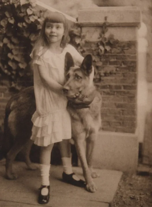 A photograph taken by Elfriede Reichelt